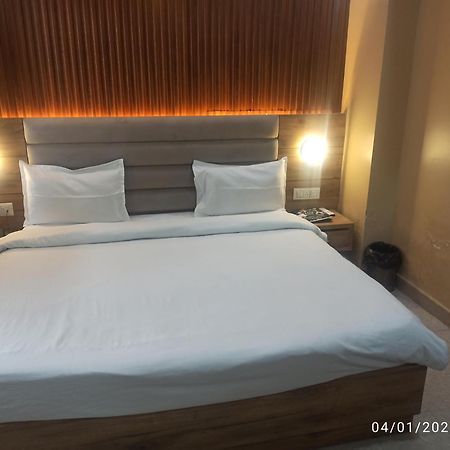 Icyhotels Hl Inn Chinhat 외부 사진