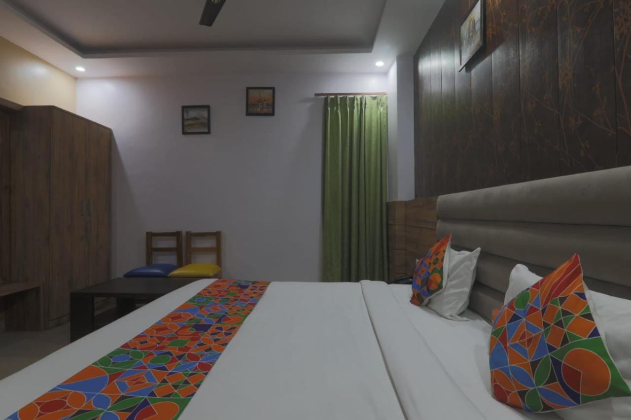 Icyhotels Hl Inn Chinhat 외부 사진