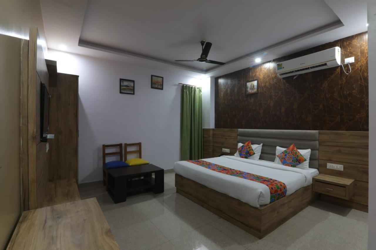 Icyhotels Hl Inn Chinhat 외부 사진