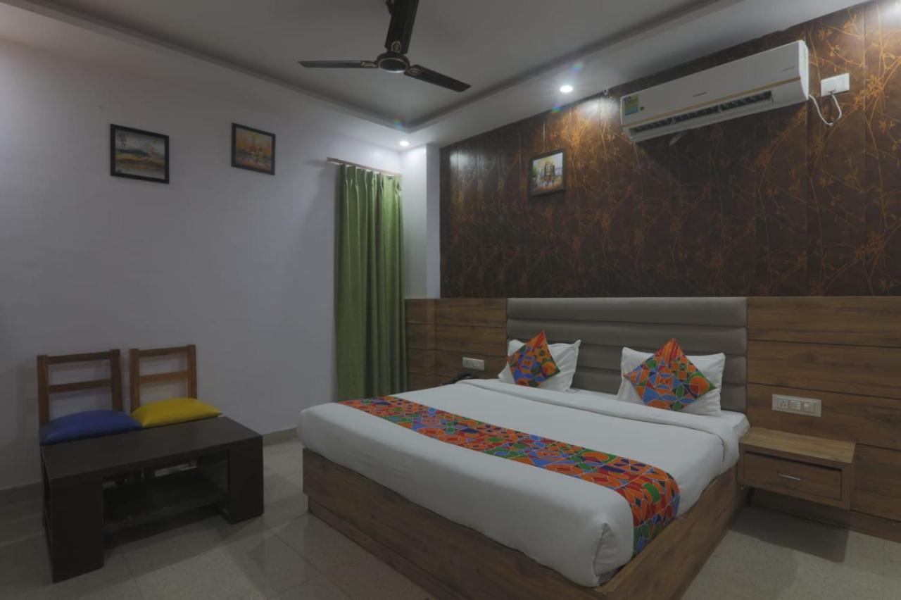 Icyhotels Hl Inn Chinhat 외부 사진