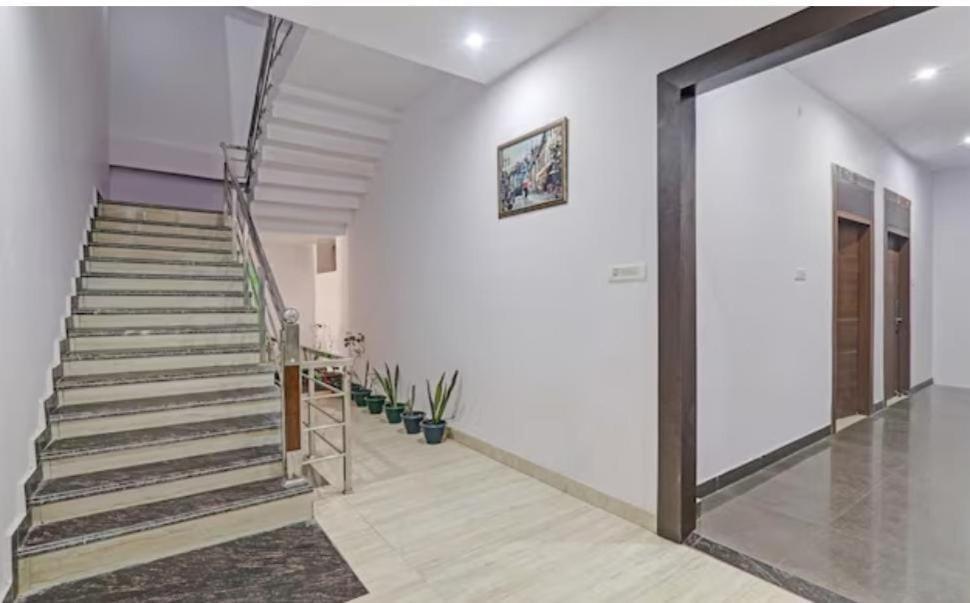 Icyhotels Hl Inn Chinhat 외부 사진